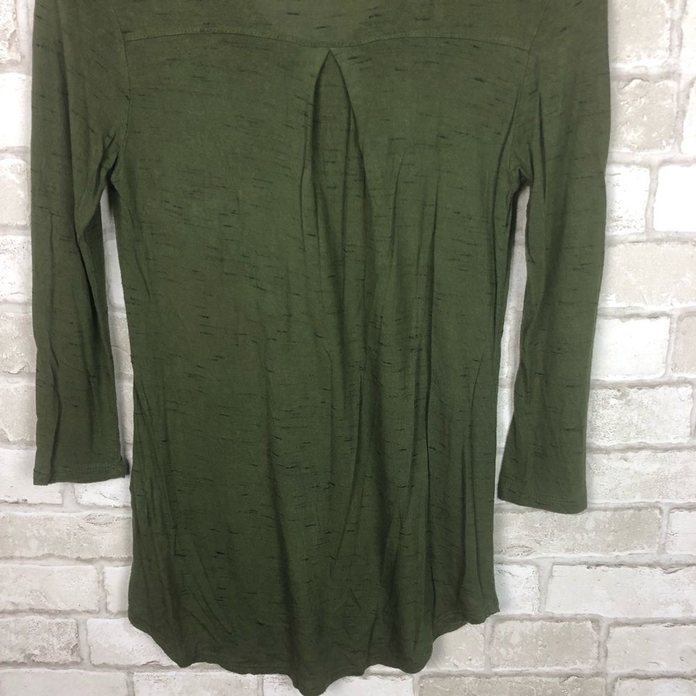 Stitch Fix Papermoon V-neck Top Size S - Picture 5 of 8